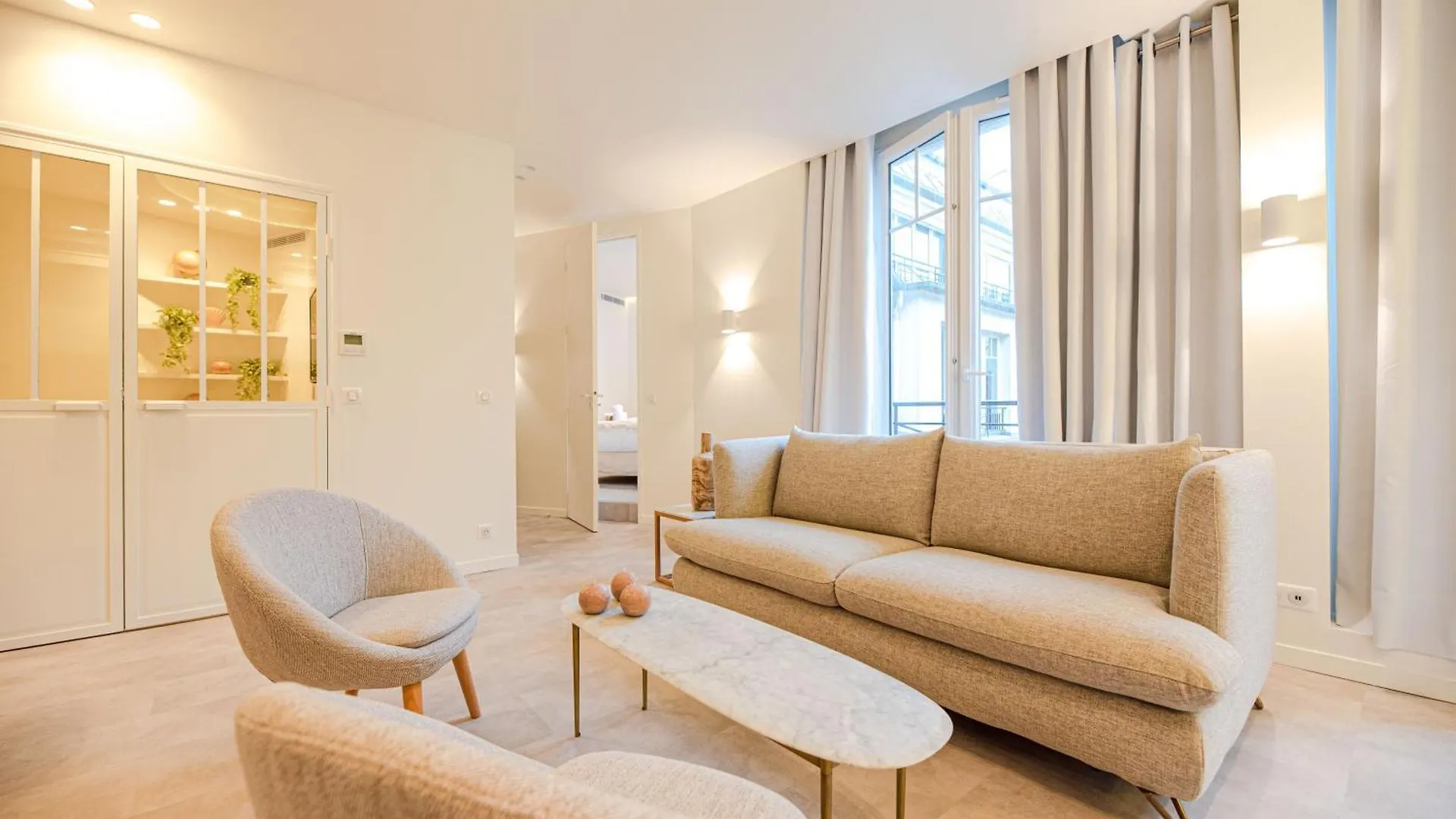 Cia - 2br Madeleine Champs Elysees *