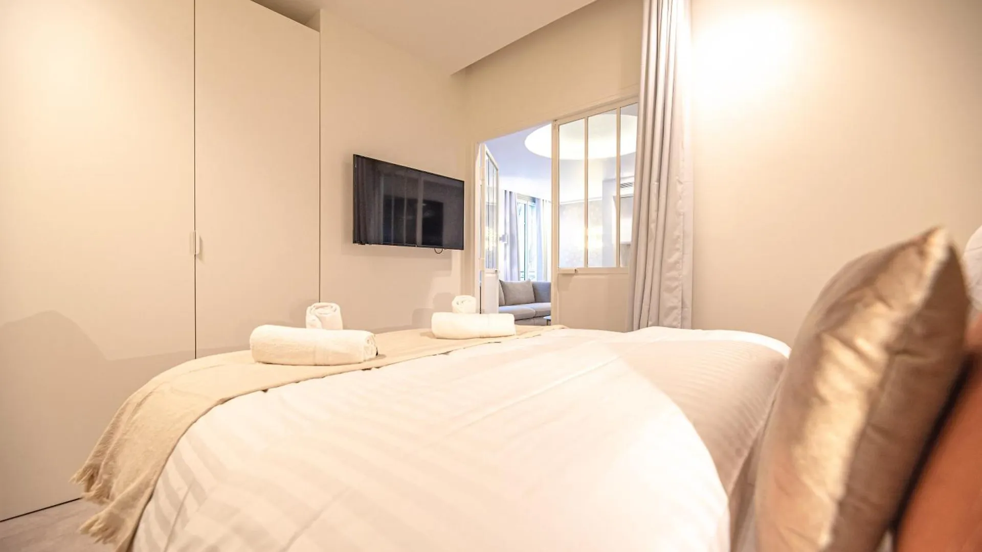 Apartment Cia - 2br Madeleine Champs Elysees