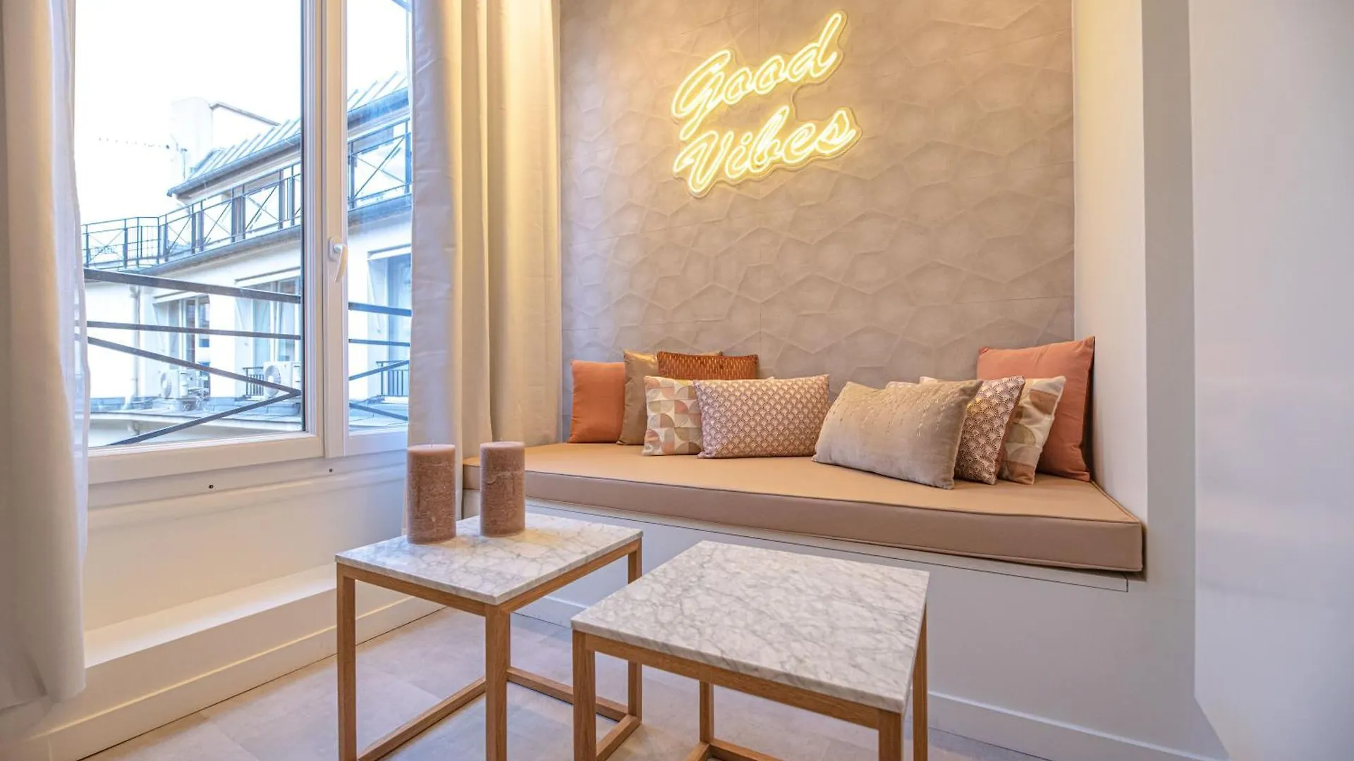 Cia - 2br Madeleine Champs Elysees Paris
