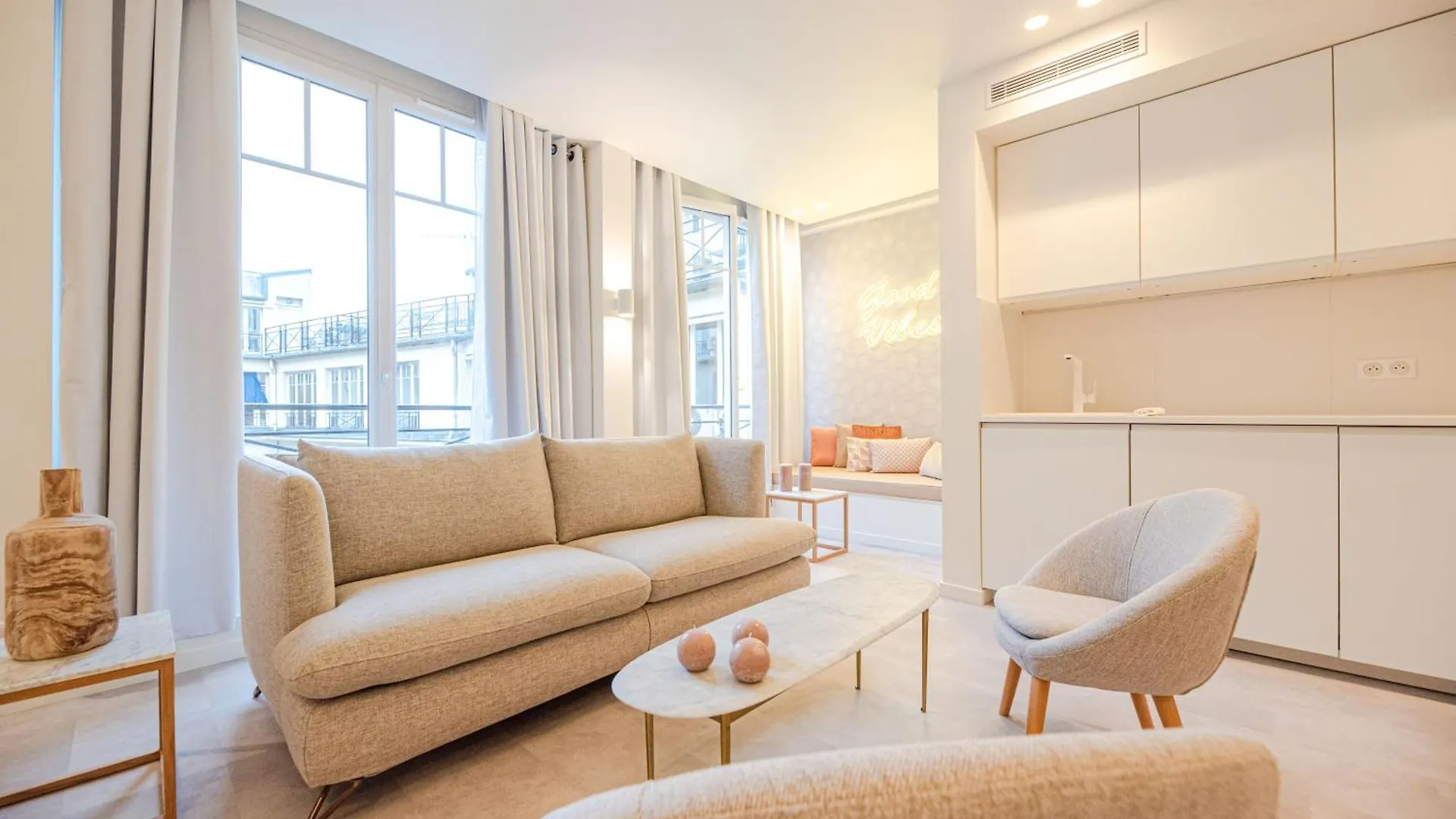 Cia - 2br Madeleine Champs Elysees Apartment *